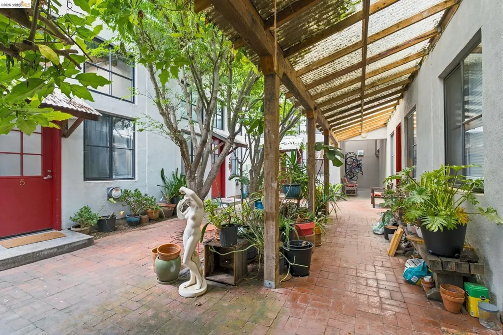 1920 Union Street #9 Oakland CA 94607