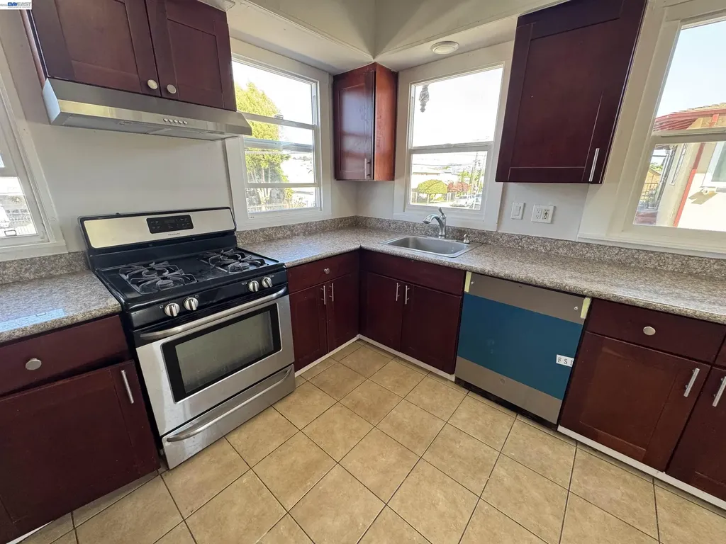 1840 90th Avenue Oakland CA 94603