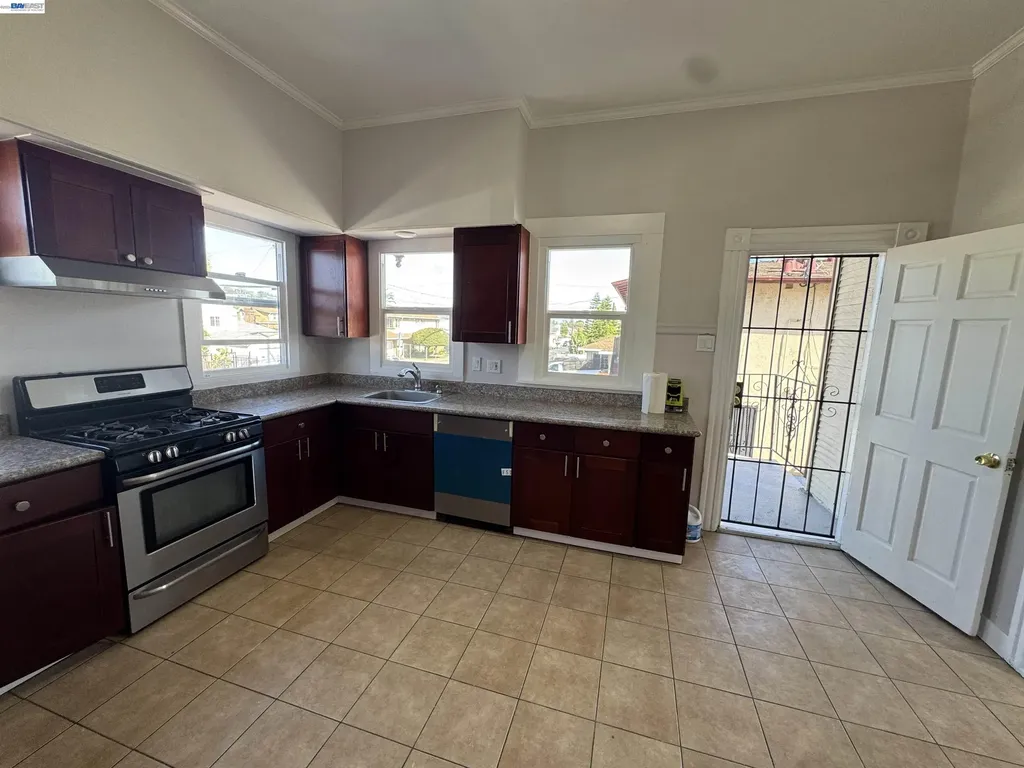 1840 90th Avenue Oakland CA 94603