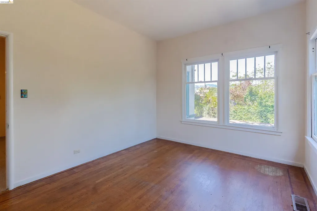 474 Jean Oakland CA 94610