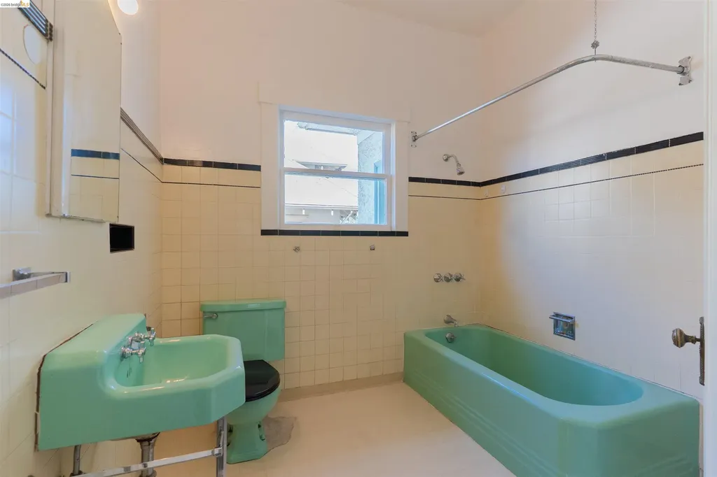 474 Jean Oakland CA 94610