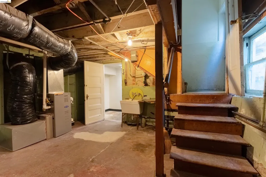 474 Jean Oakland CA 94610