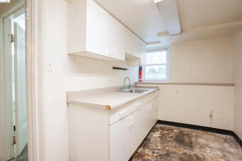 474 Jean Oakland CA 94610