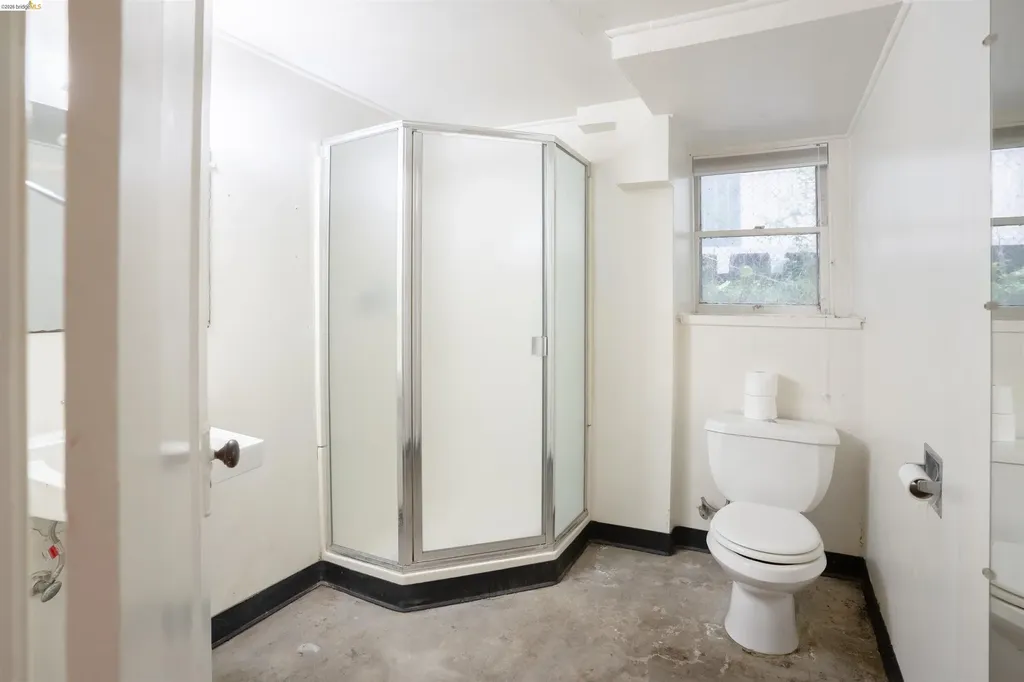 474 Jean Oakland CA 94610