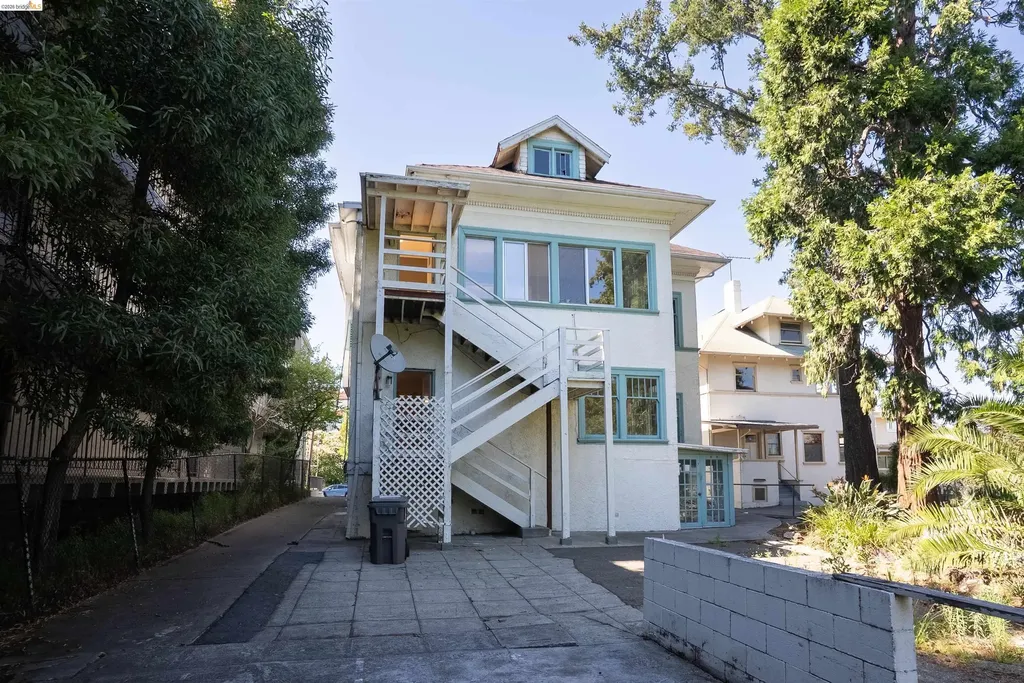 474 Jean Oakland CA 94610