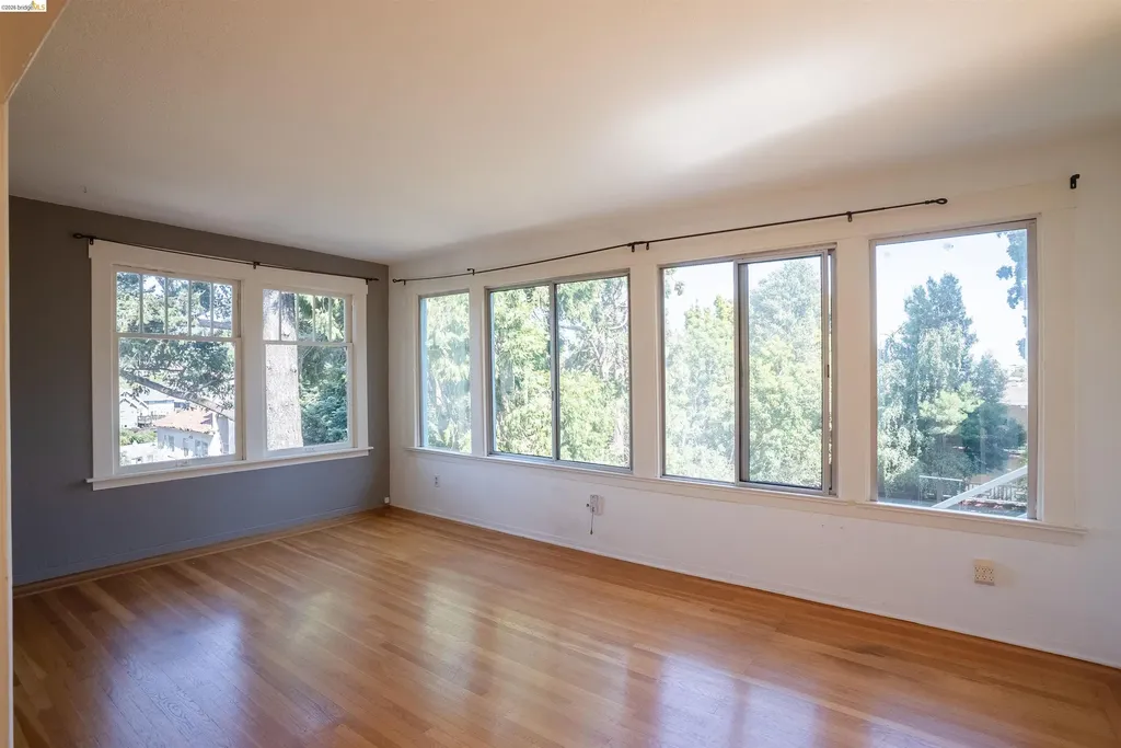 474 Jean Oakland CA 94610