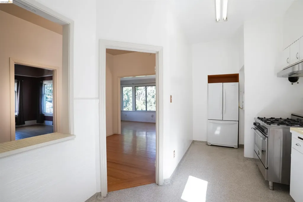 474 Jean Oakland CA 94610
