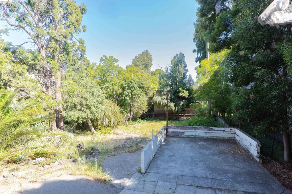 474 Jean Oakland CA 94610