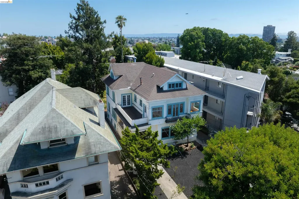 474 Jean Oakland CA 94610
