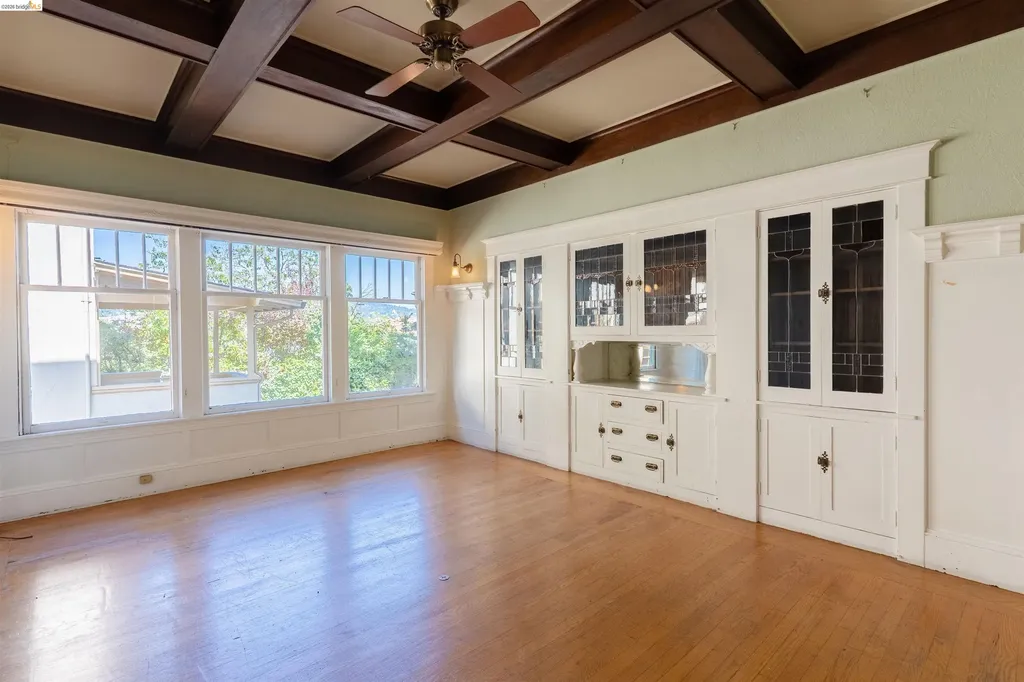 474 Jean Oakland CA 94610
