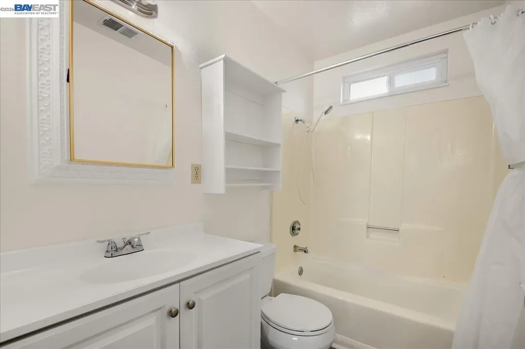 21585 Montgomery Street Hayward CA 94541