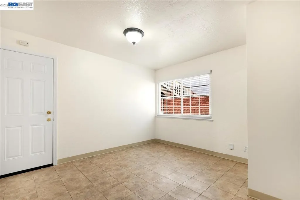 21585 Montgomery Street Hayward CA 94541