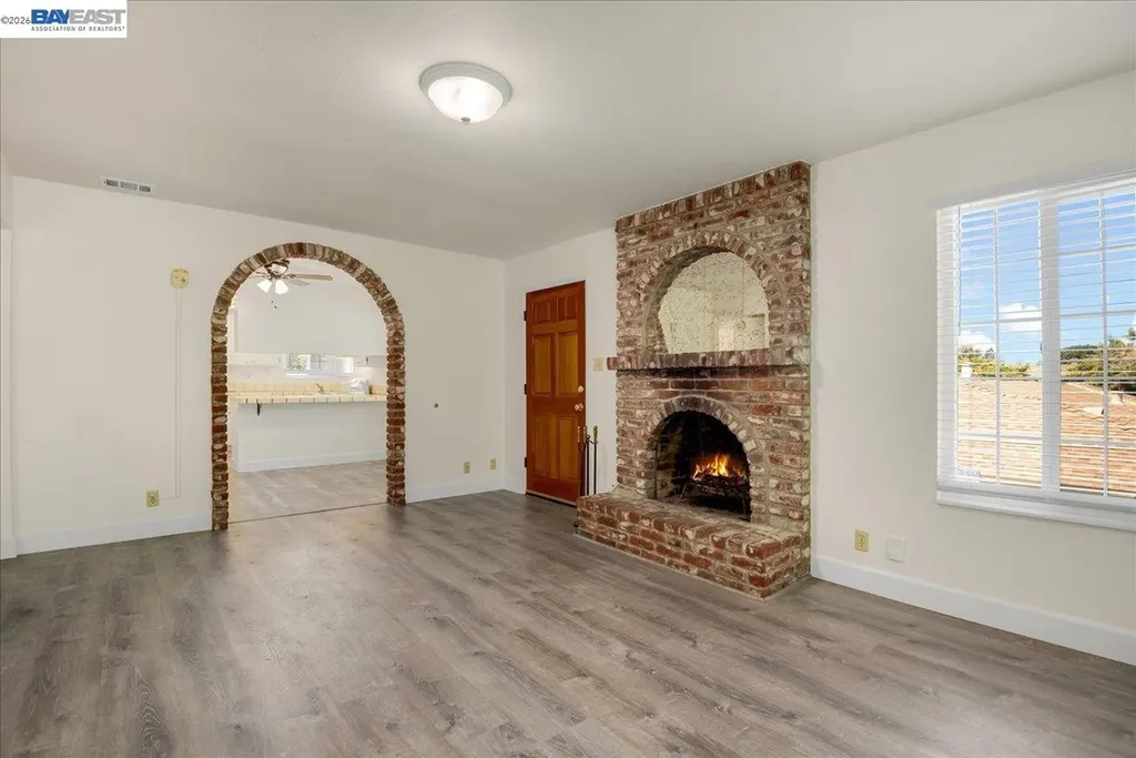 21585 Montgomery Street Hayward CA 94541