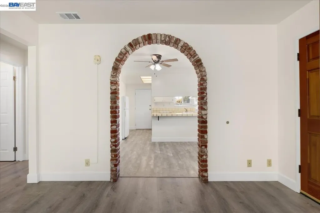 21585 Montgomery Street Hayward CA 94541