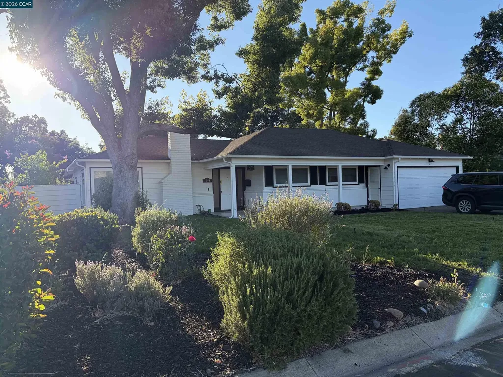 1243 Davis Avenue Concord CA 94518
