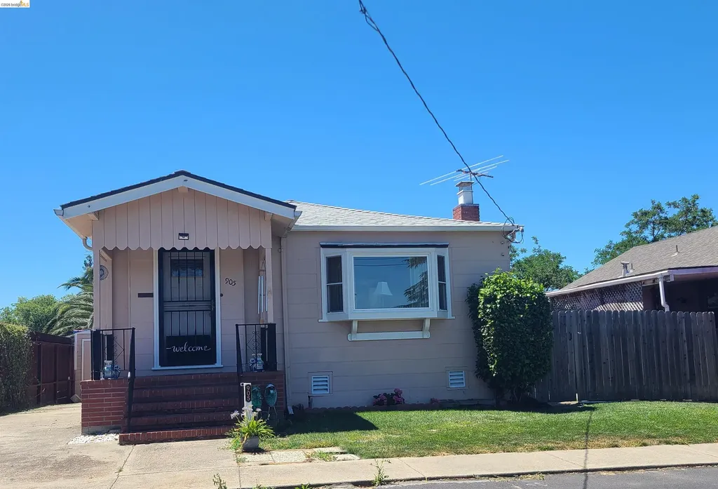 905 1st Street Rodeo CA 94572
