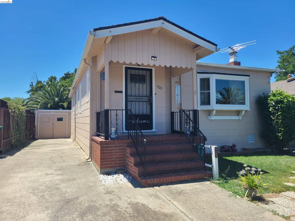 905 1st Street Rodeo CA 94572