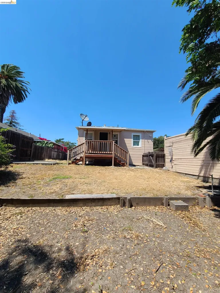 905 1st Street Rodeo CA 94572