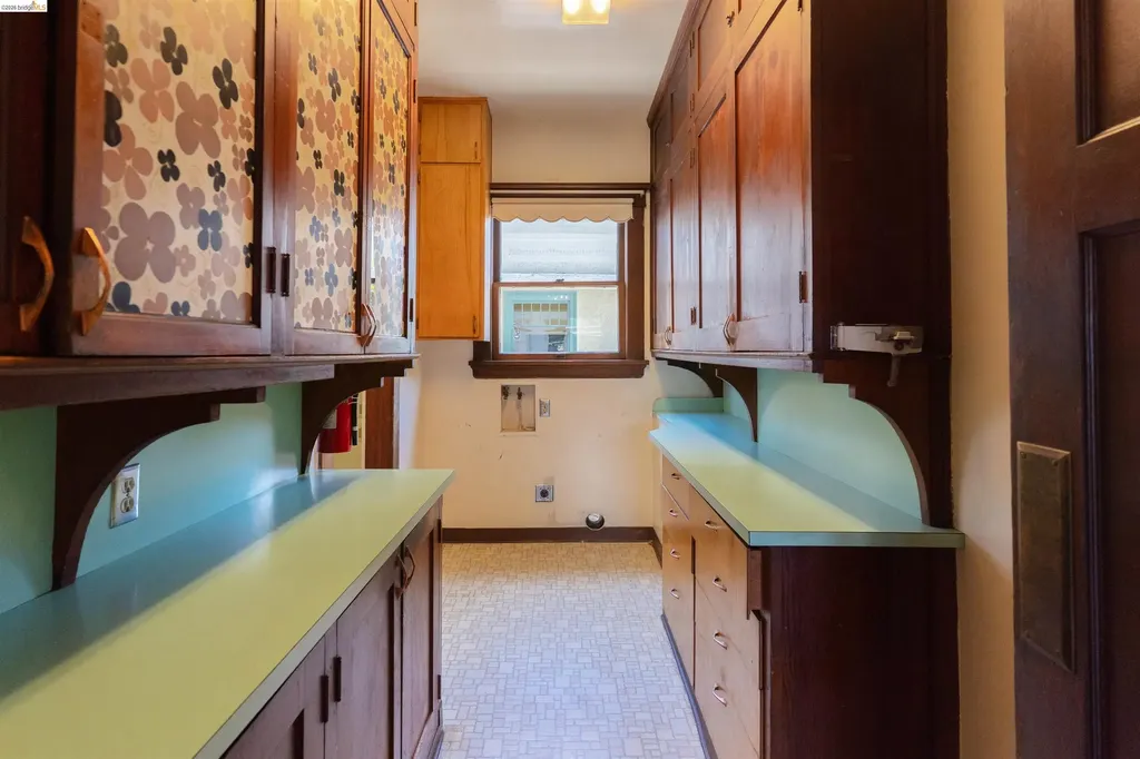478 Jean Street Oakland CA 94610