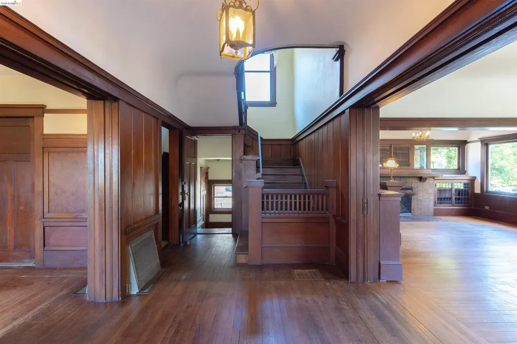 478 Jean Street Oakland CA 94610