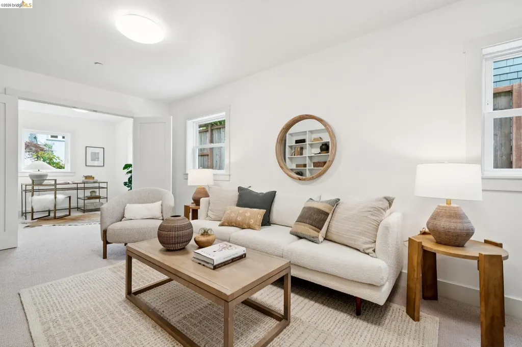 368 Hudson Oakland CA 94618