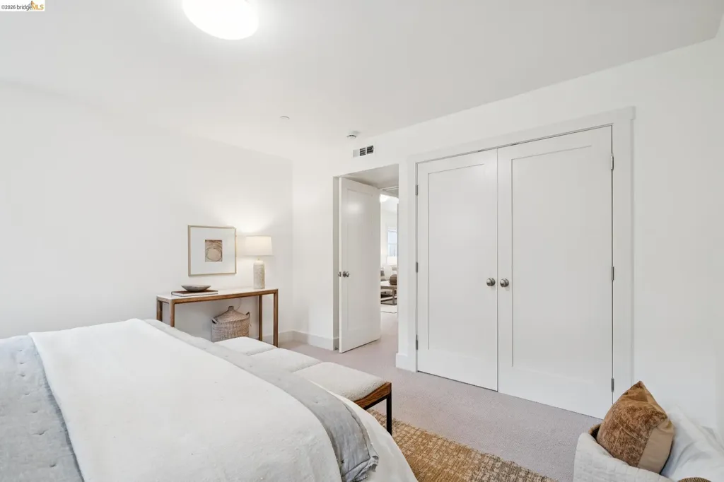 368 Hudson Oakland CA 94618