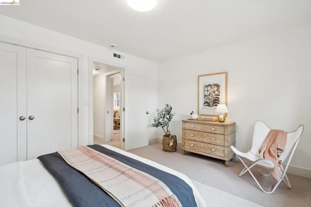 368 Hudson Oakland CA 94618