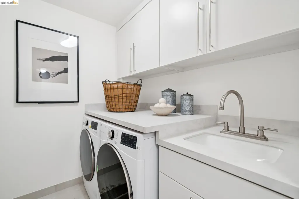 368 Hudson Oakland CA 94618