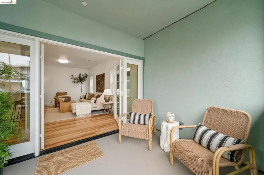 368 Hudson Oakland CA 94618