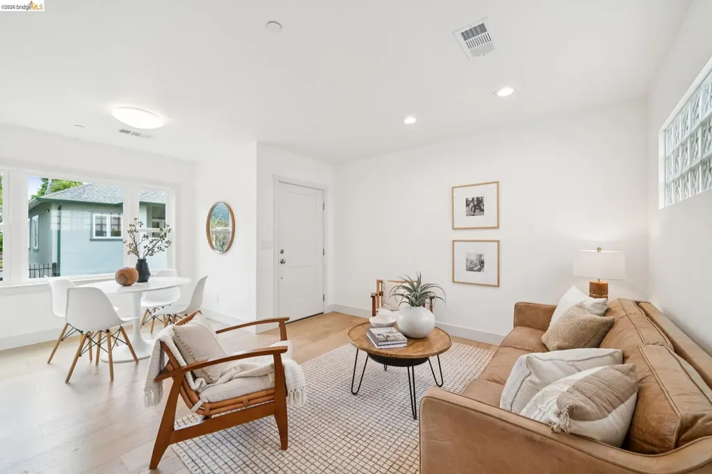 368 Hudson Oakland CA 94618