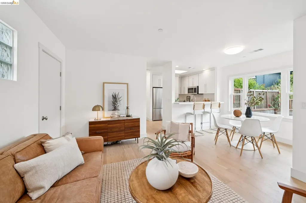 368 Hudson Oakland CA 94618