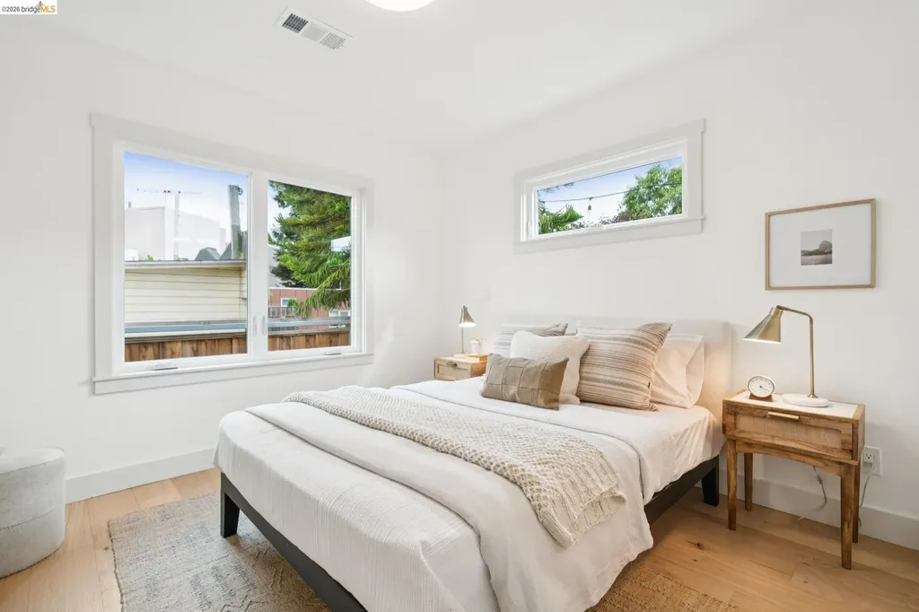 368 Hudson Oakland CA 94618