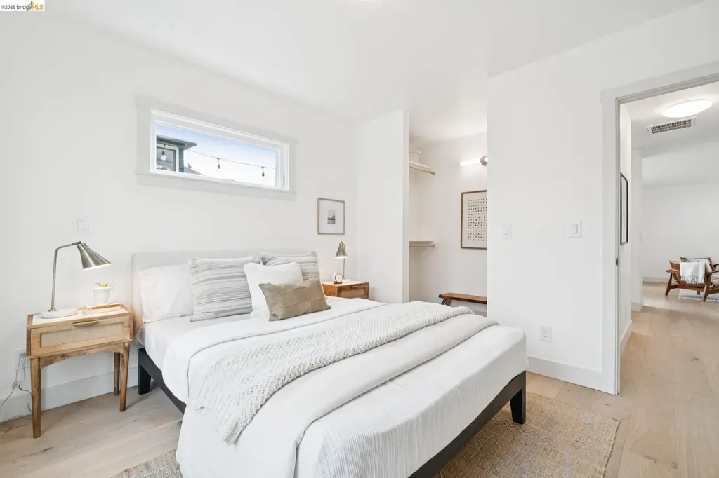 368 Hudson Oakland CA 94618