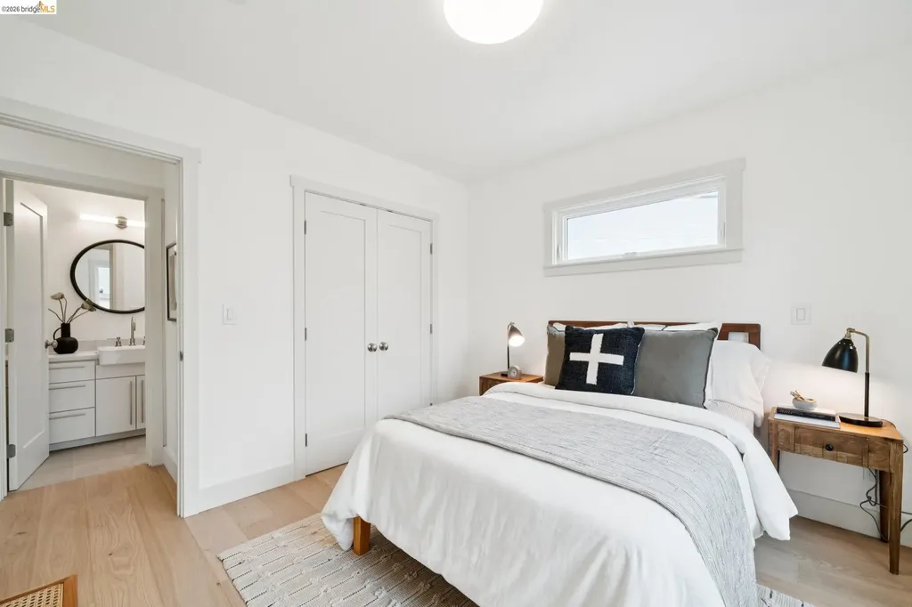 368 Hudson Oakland CA 94618
