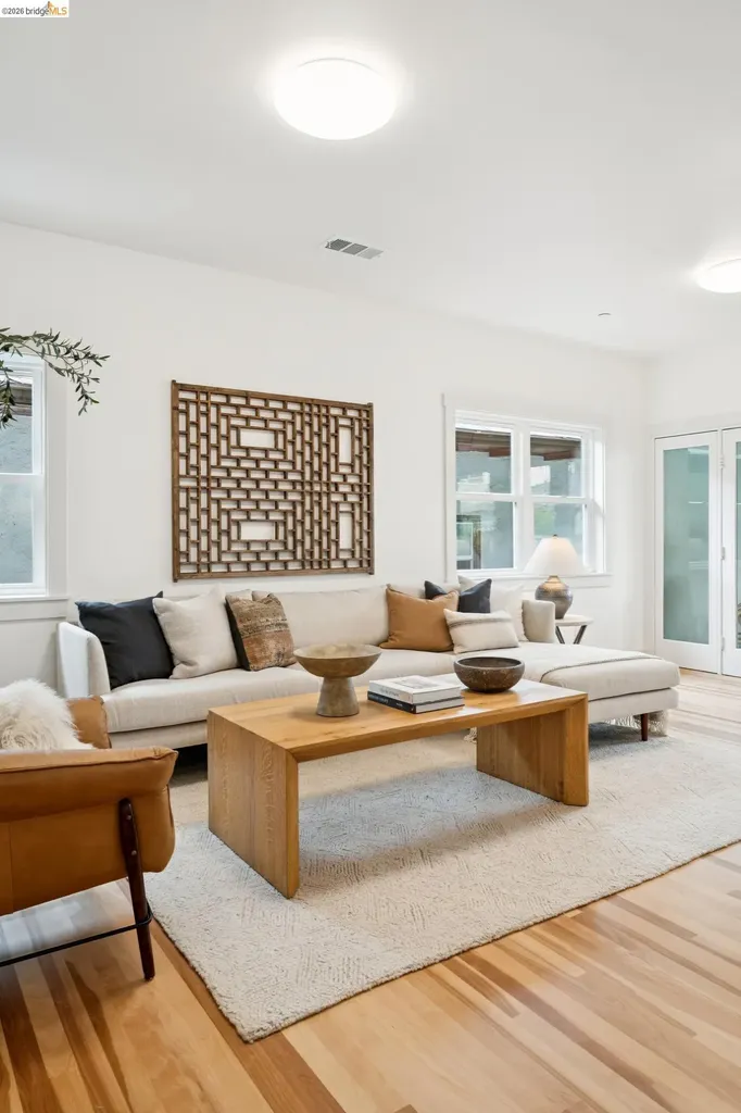 368 Hudson Oakland CA 94618