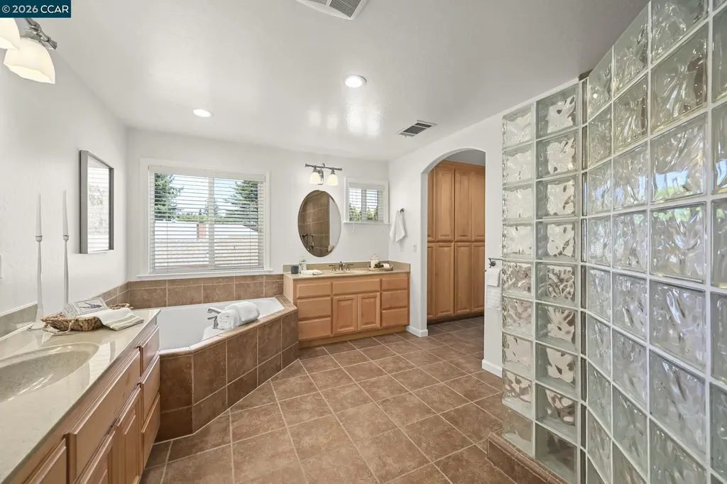 102 Henson Creek Court Martinez CA 94553