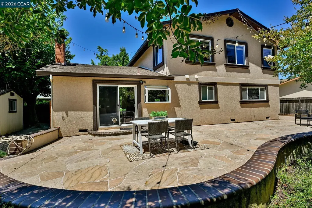 102 Henson Creek Court Martinez CA 94553
