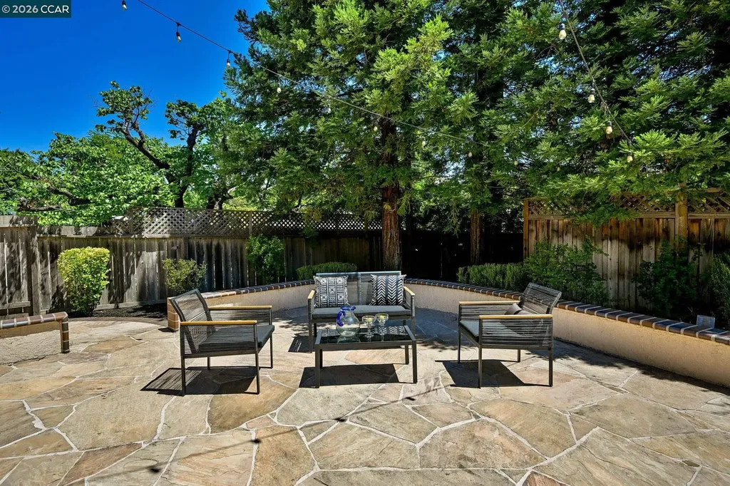 102 Henson Creek Court Martinez CA 94553