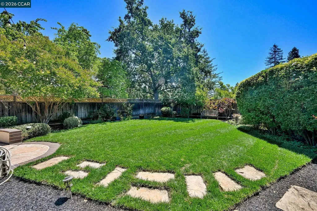 102 Henson Creek Court Martinez CA 94553