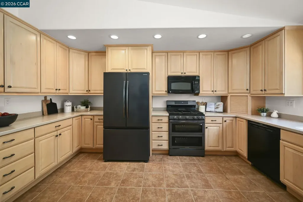 102 Henson Creek Court Martinez CA 94553