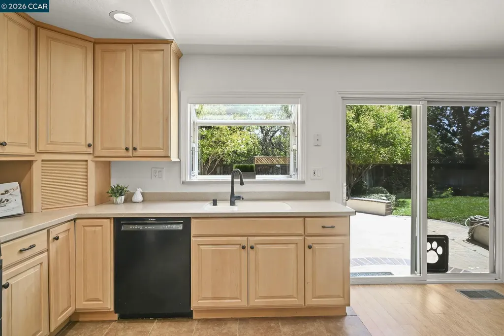 102 Henson Creek Court Martinez CA 94553
