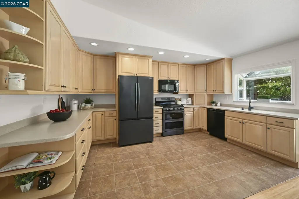 102 Henson Creek Court Martinez CA 94553