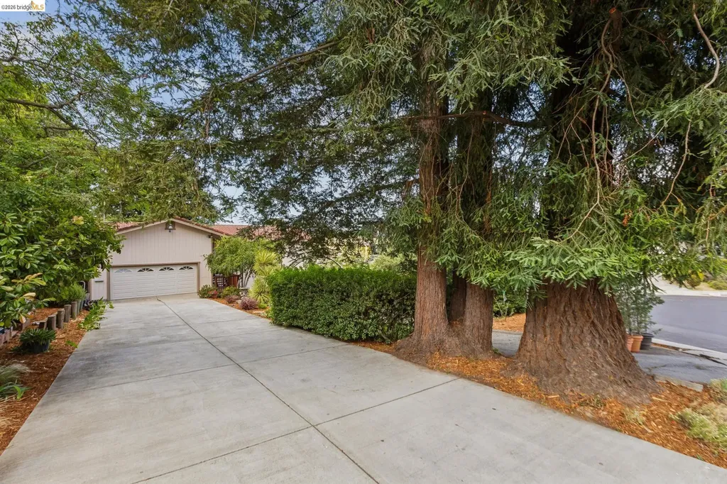 1131 Mitchell Way El Sobrante CA 94803