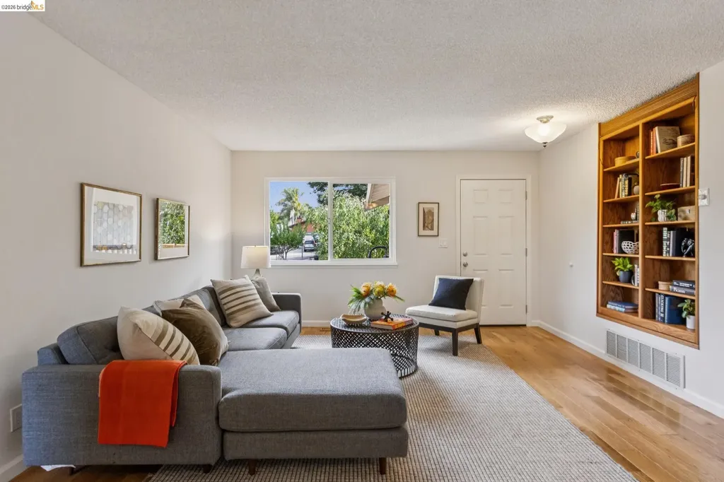 1131 Mitchell Way El Sobrante CA 94803