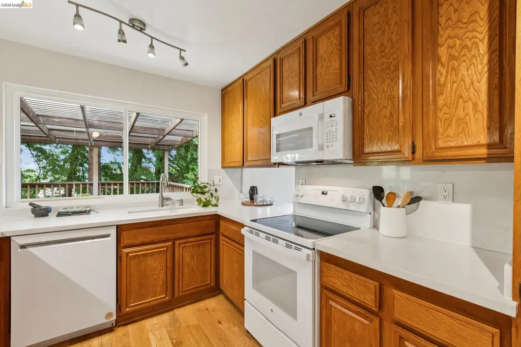 1131 Mitchell Way El Sobrante CA 94803
