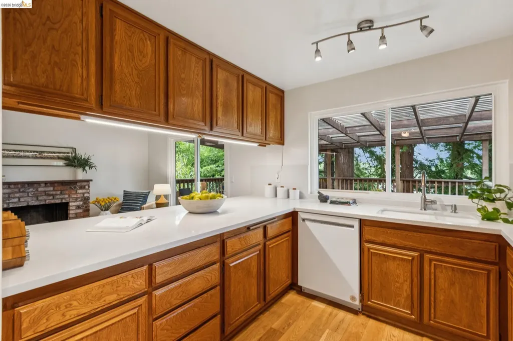 1131 Mitchell Way El Sobrante CA 94803