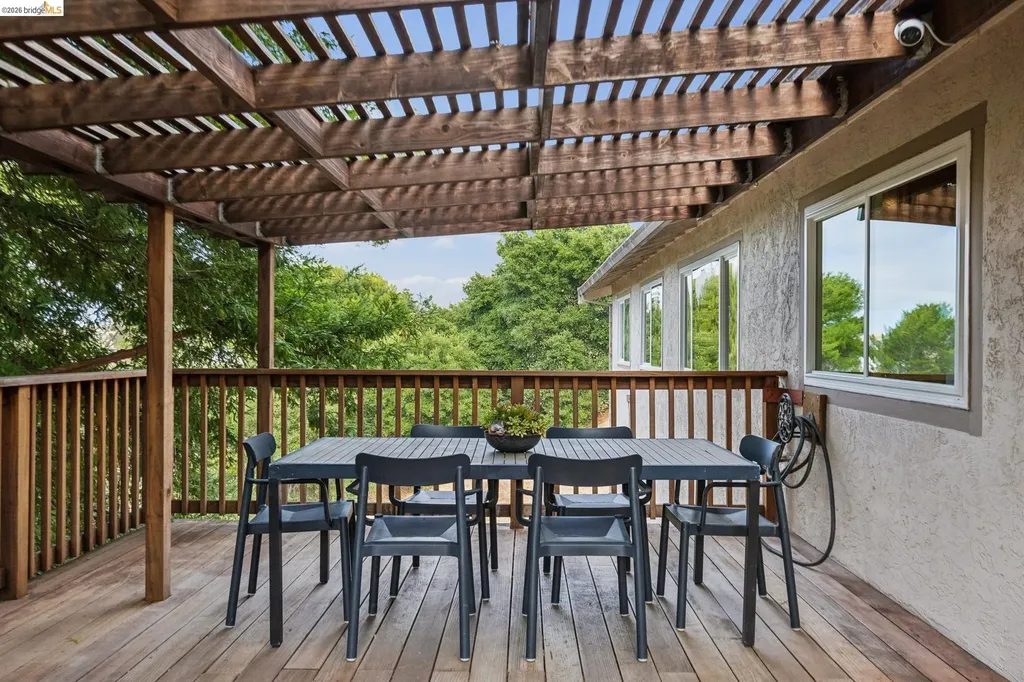 1131 Mitchell Way El Sobrante CA 94803