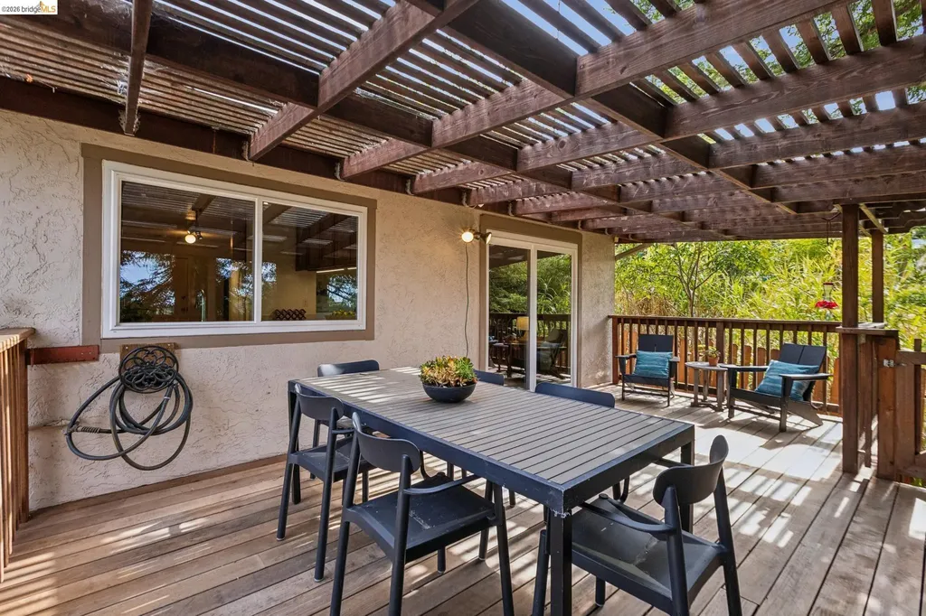 1131 Mitchell Way El Sobrante CA 94803