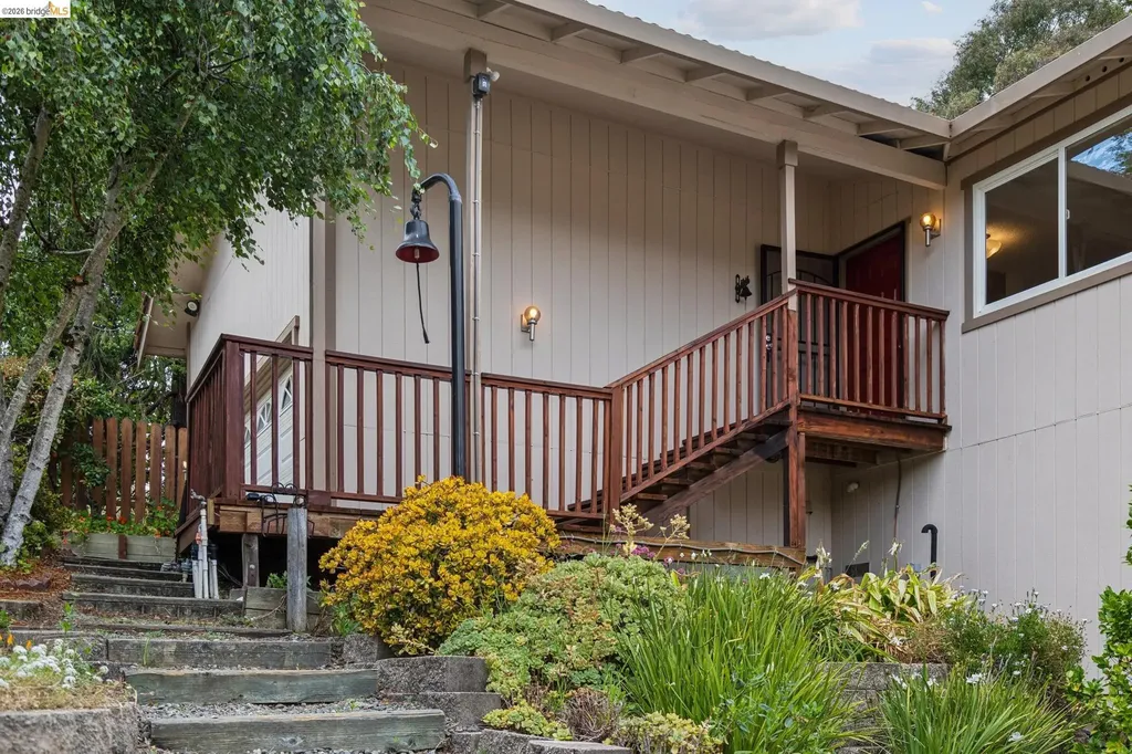 1131 Mitchell Way El Sobrante CA 94803