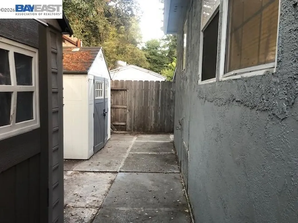 512 Tennent Avenue Pinole CA 94564